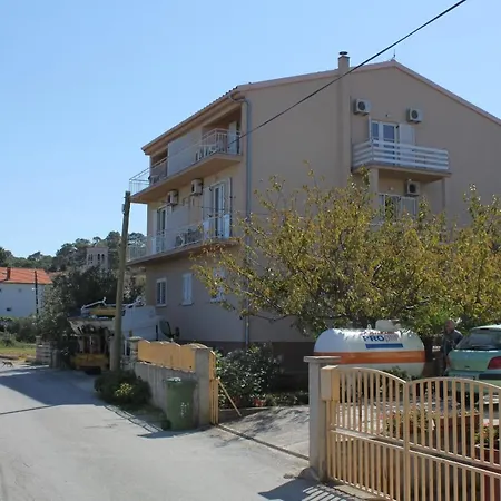 בית הארחה Double 8377c