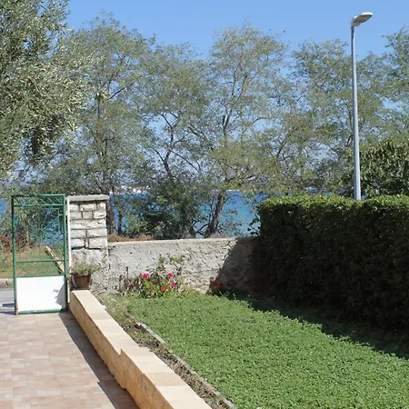 בית הארחה Double 8377c טקון